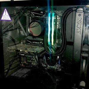 Custom Gaming Computer Made By NZXT!